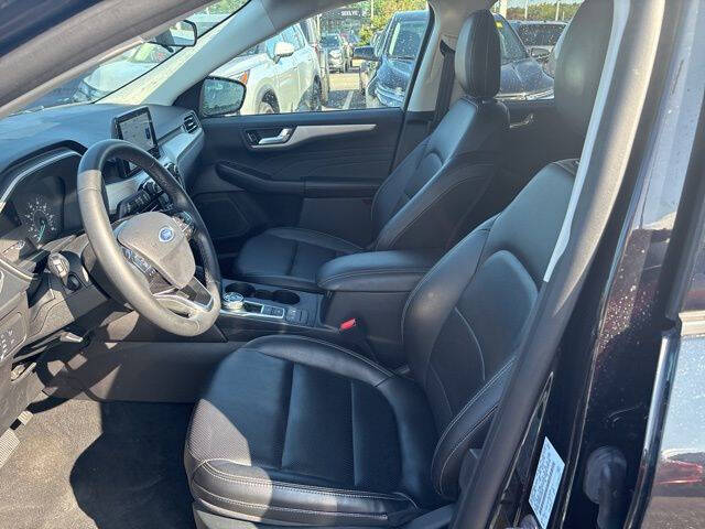 2022 Ford Escape SEL