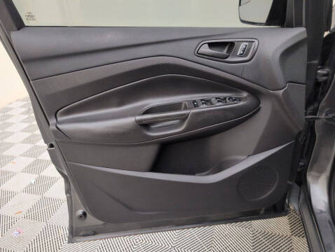 2016 Ford Escape S