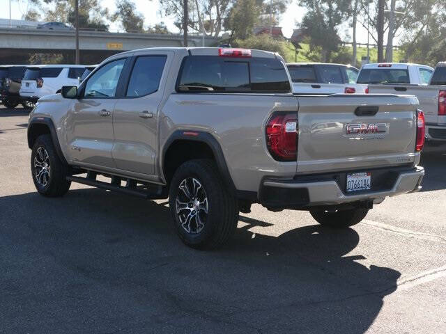 2024 GMC Canyon AT4