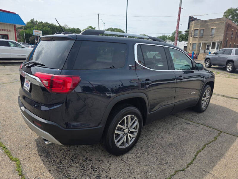 2017 GMC Acadia SLE-2