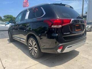 2020 MITSUBISHI Outlander SUV / Crossover - $18,297