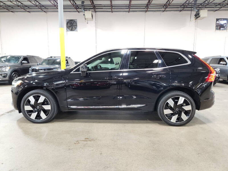 2023 Volvo XC60 Recharge T8 Plus Bright Theme