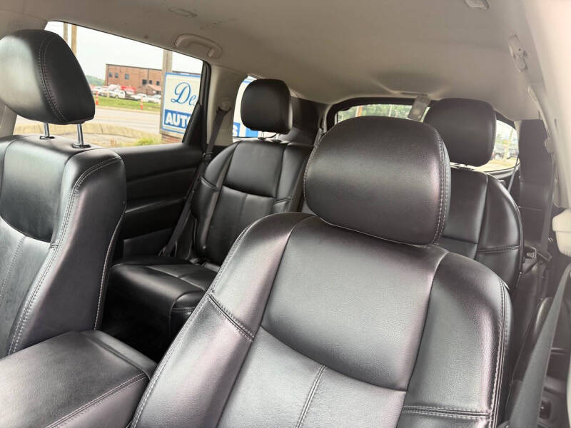 2019 Nissan Pathfinder SL