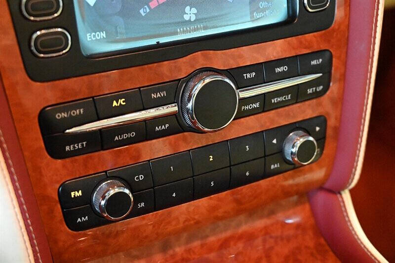 2007 Bentley Continental 38