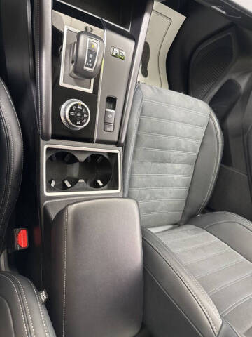 2024 Mitsubishi Outlander PHEV SE