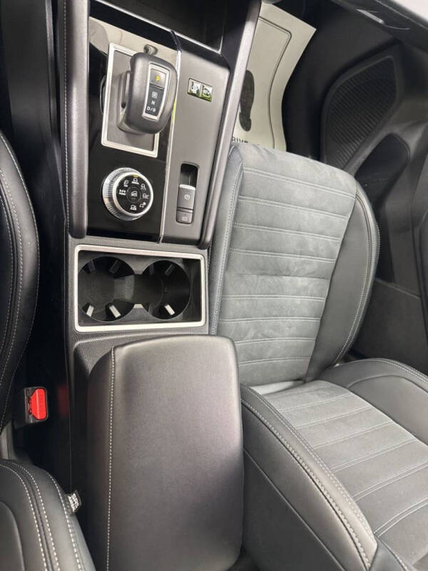 2024 Mitsubishi Outlander PHEV SE