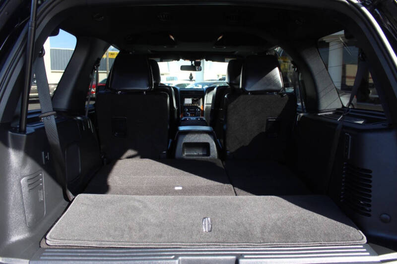 2017 Lincoln Navigator Select