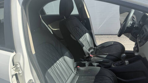 2013 Kia Rio 5-Door LX