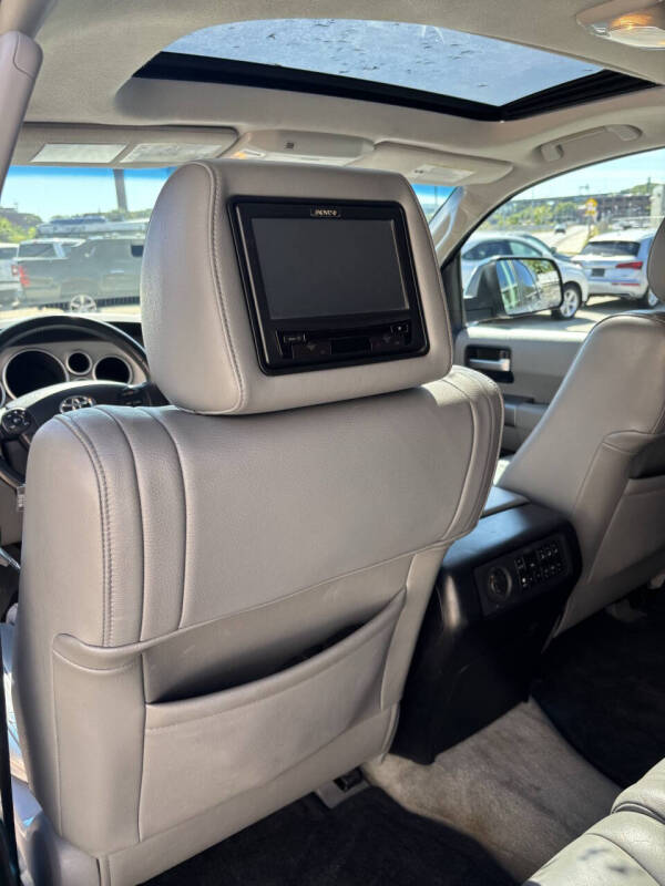 2010 Toyota Sequoia Limited