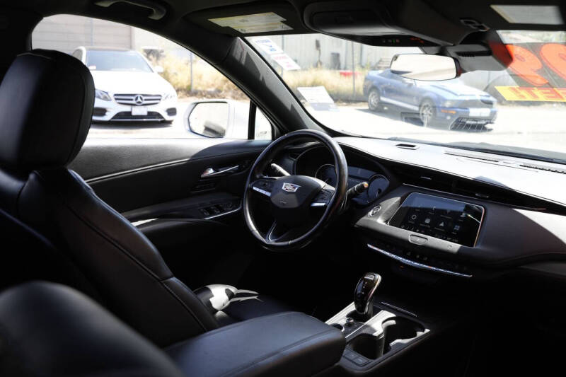 2021 Cadillac XT4 Premium Luxury