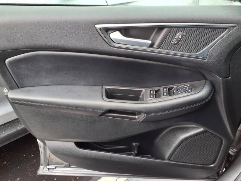 2024 Ford Edge SE