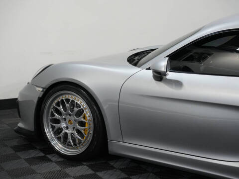 2016 Porsche Cayman GT4