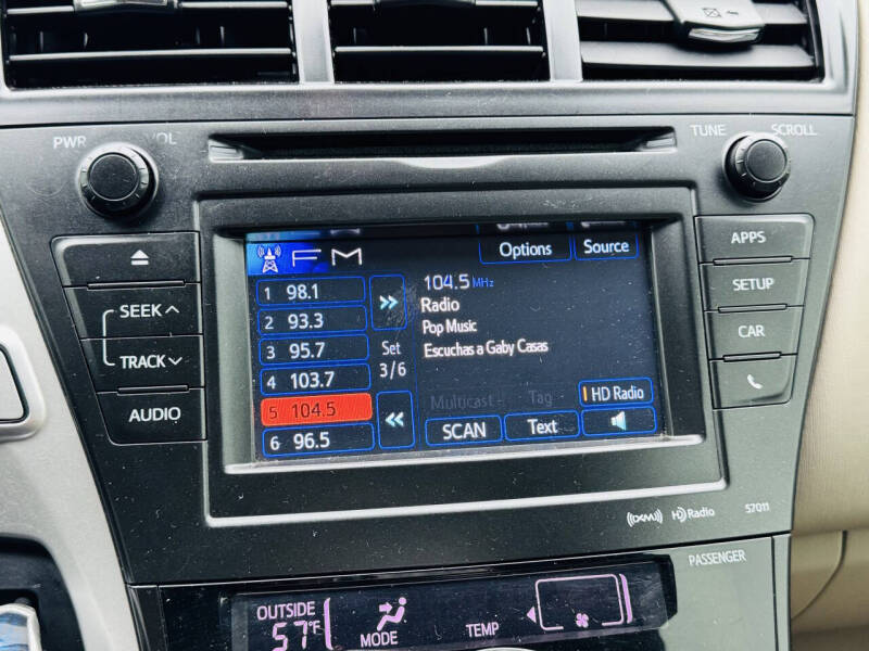 2012 Toyota Prius v Five