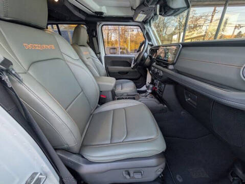 2024 Jeep Gladiator Mojave X