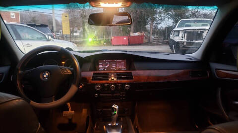 2009 BMW 5 Series 528i