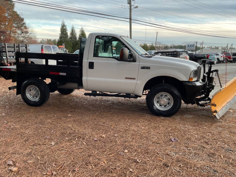 2004 Ford F-350 Super Duty XL photo 11