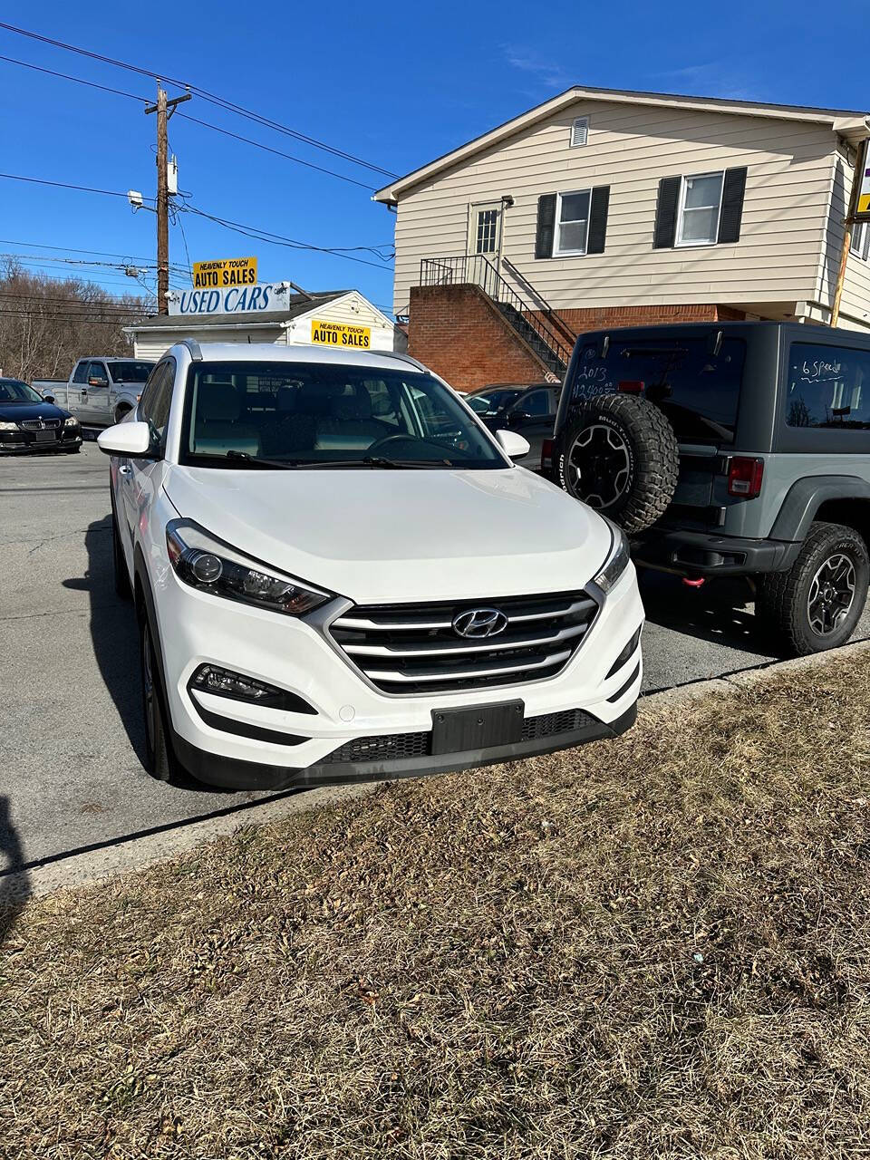 2017 Hyundai TUCSON for sale at Heavenly Touch Auto Sales Inc in Middletown, NY