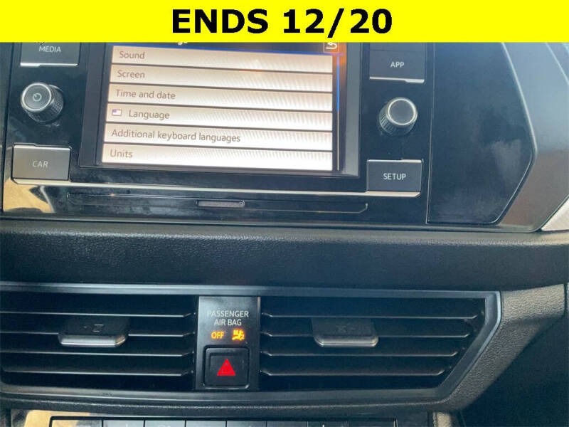 2019 Volkswagen Jetta R-Line