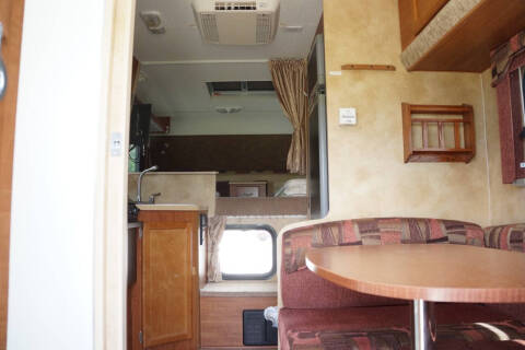 2011 Lance 950