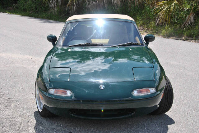 1990 Mazda MX-5 Miata for sale at Elite Auto Specialties LLC in Deland, FL