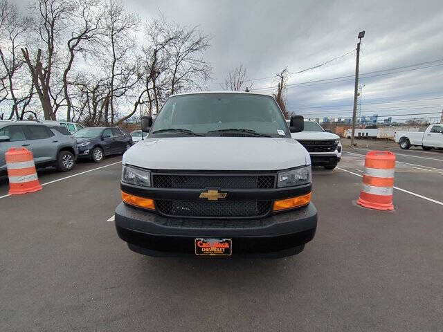 2025 Chevrolet Express 2500