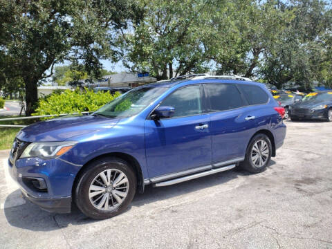 2017 Nissan Pathfinder SL