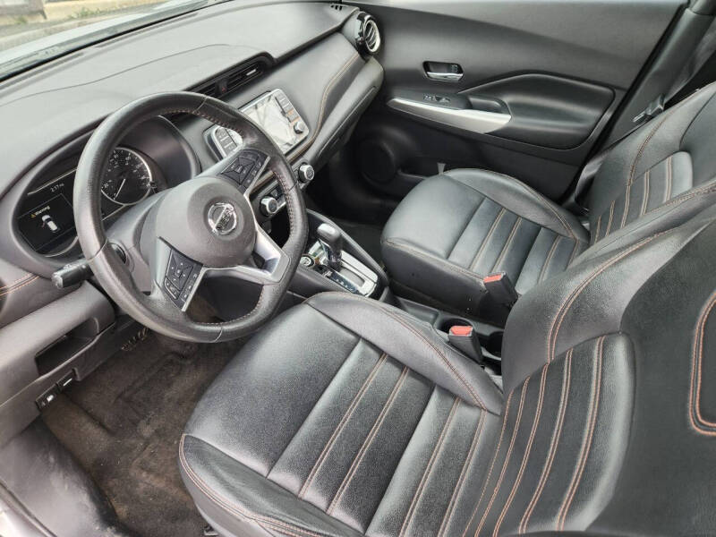 2020 Nissan Kicks SR
