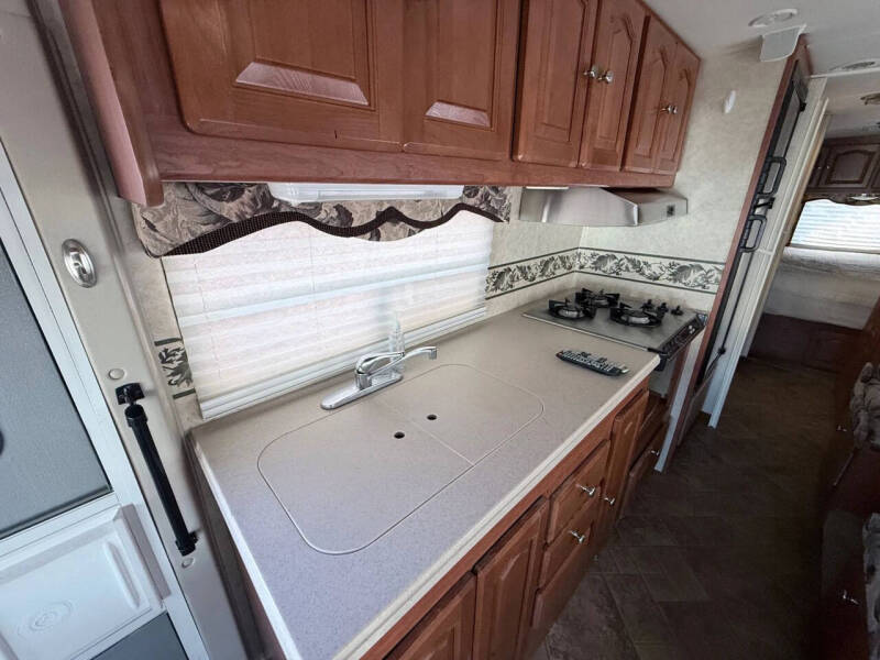 2006 Ford E-Series E-450 SD