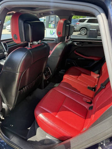 2018 Porsche Macan