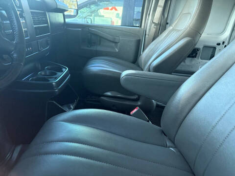 2021 Chevrolet Express 2500