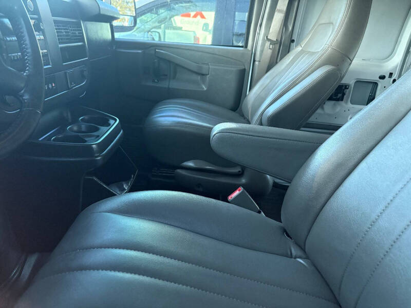 2021 Chevrolet Express 2500