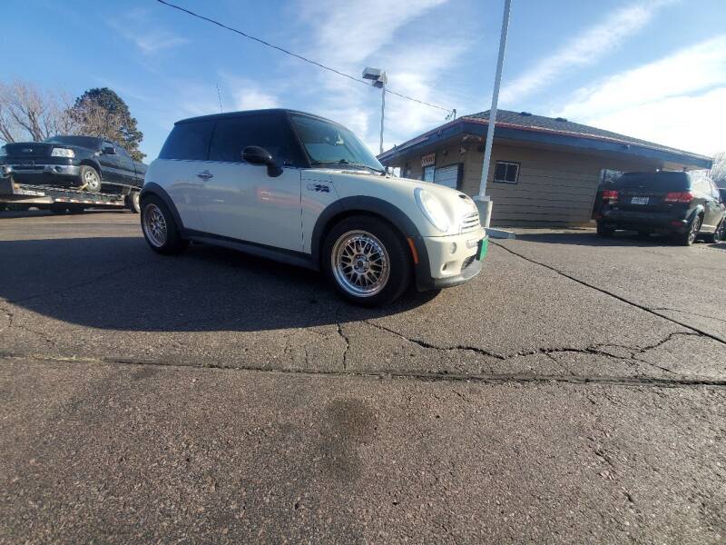 2006 MINI Cooper for sale at Geareys Auto Sales of Sioux Falls, LLC in Sioux Falls SD