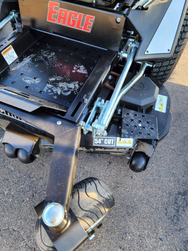 2023 Dixie Chopper Eagle 2754KW