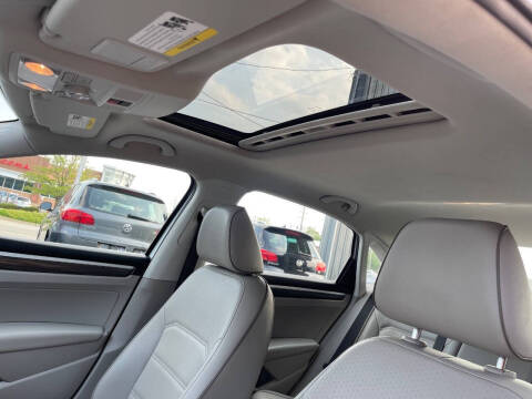 2016 Volkswagen Passat 1.8T SE