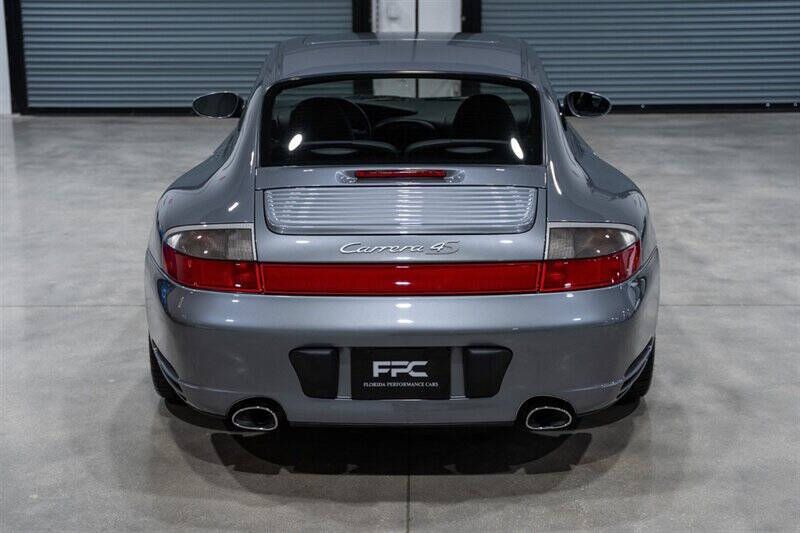 2004 Porsche 911 Carrera 4S