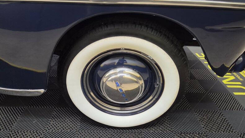 1947 Ford Deluxe