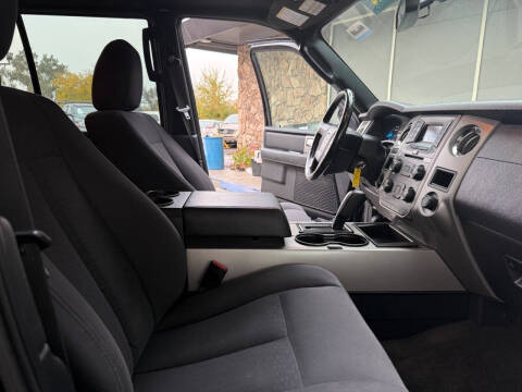 2017 Ford Expedition EL XLT