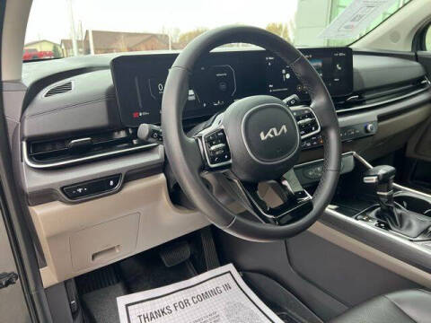 2025 Kia Carnival SX