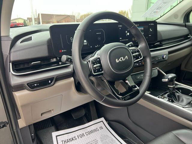 2025 Kia Carnival SX