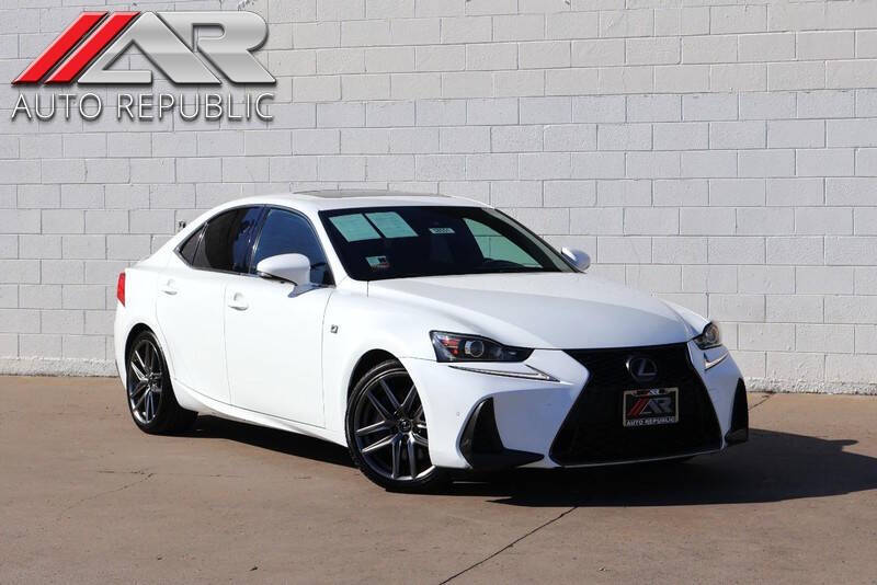 2019 Lexus IS 300 F SPORT