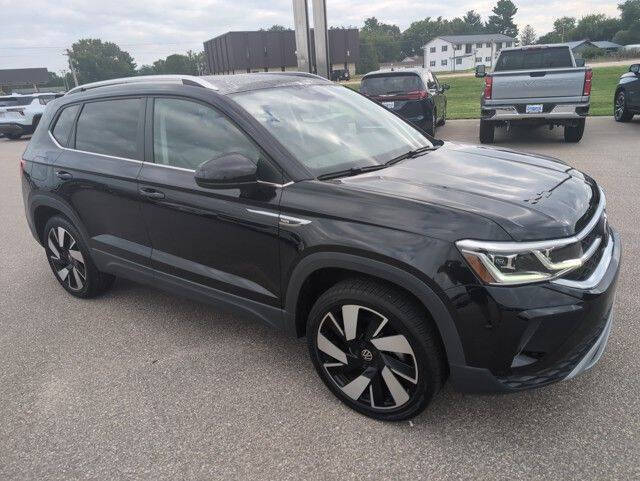 2024 Volkswagen Taos SEL 4Motion