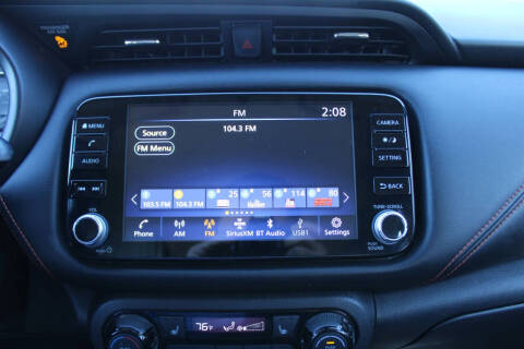 2021 Nissan Kicks SR