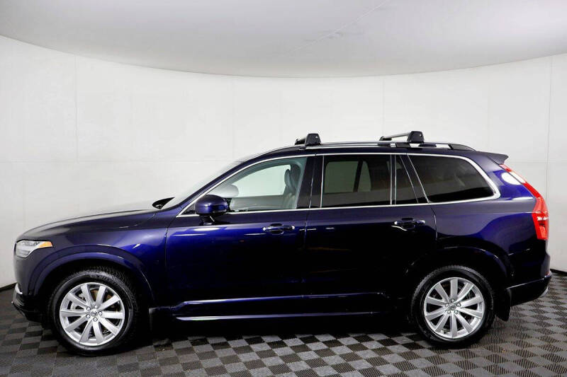 2017 Volvo XC90 T6 Momentum