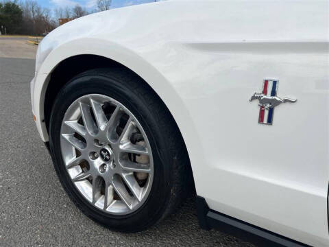 2012 Ford Mustang V6