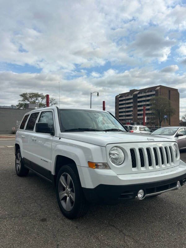 2017 Jeep Patriot High Altitude Edition photo 2