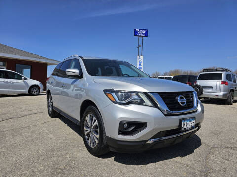 2020 Nissan Pathfinder for sale at Summit Auto & Cycle in Zumbrota MN