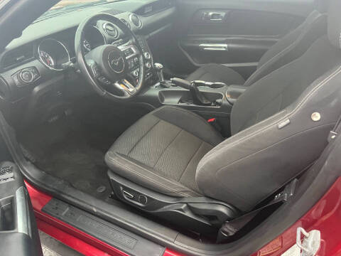 2016 Ford Mustang V6
