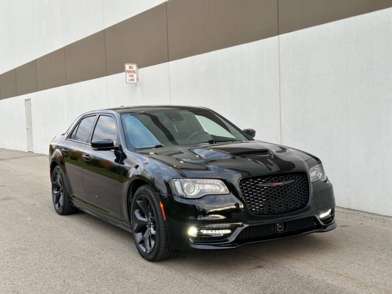 2022 Chrysler 300 for sale at Phoenix Motor Co in Romulus, MI