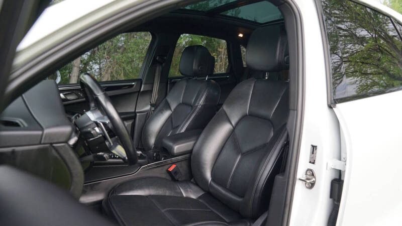 2015 Porsche Macan S