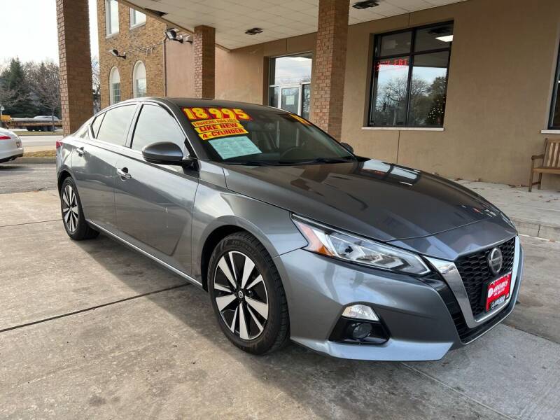2019 Nissan Altima for sale at Arandas Auto Sales in Milwaukee WI